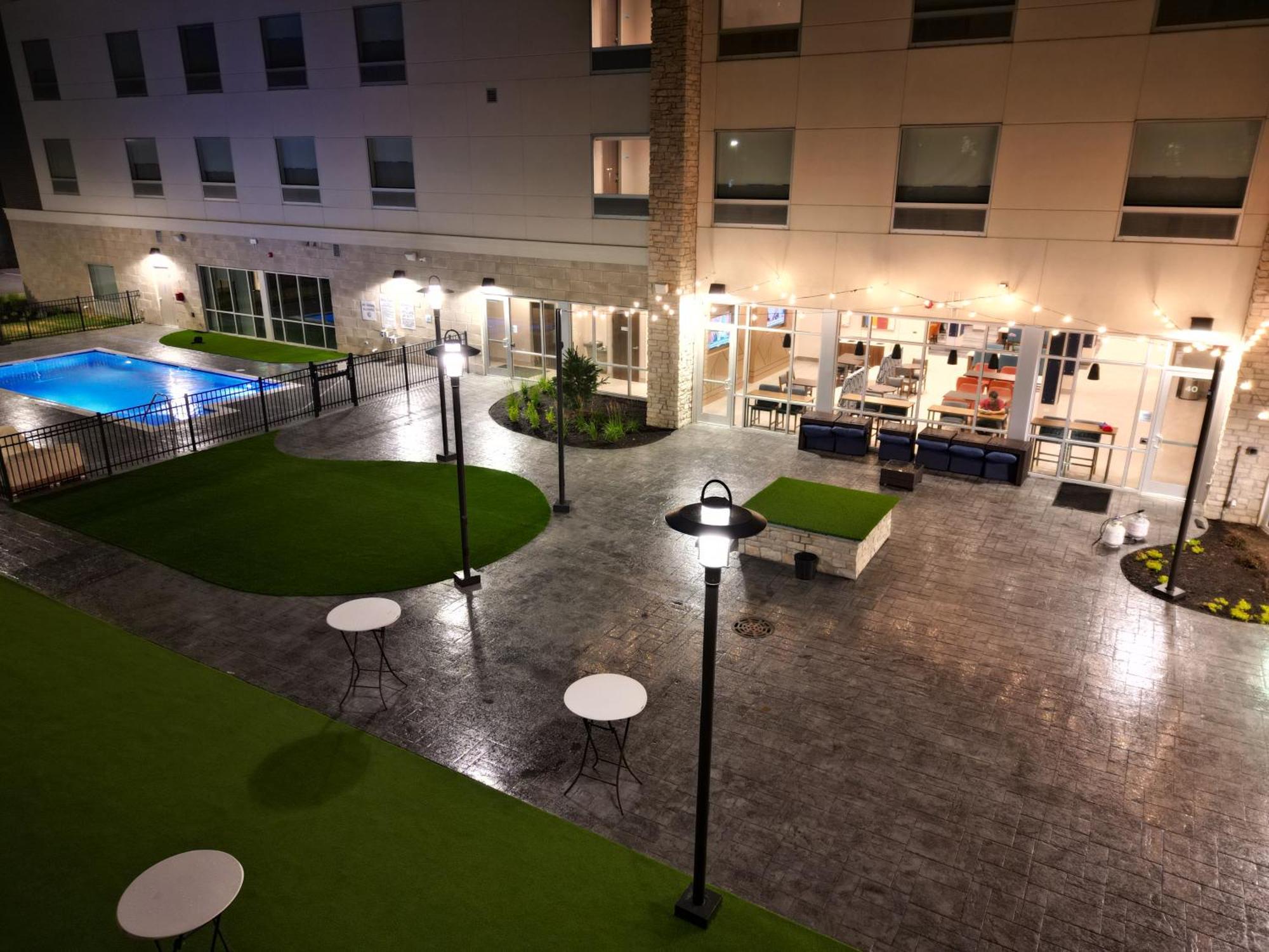 Holiday Inn Express & Suites Chicago Schaumburg By Ihg Экстерьер фото
