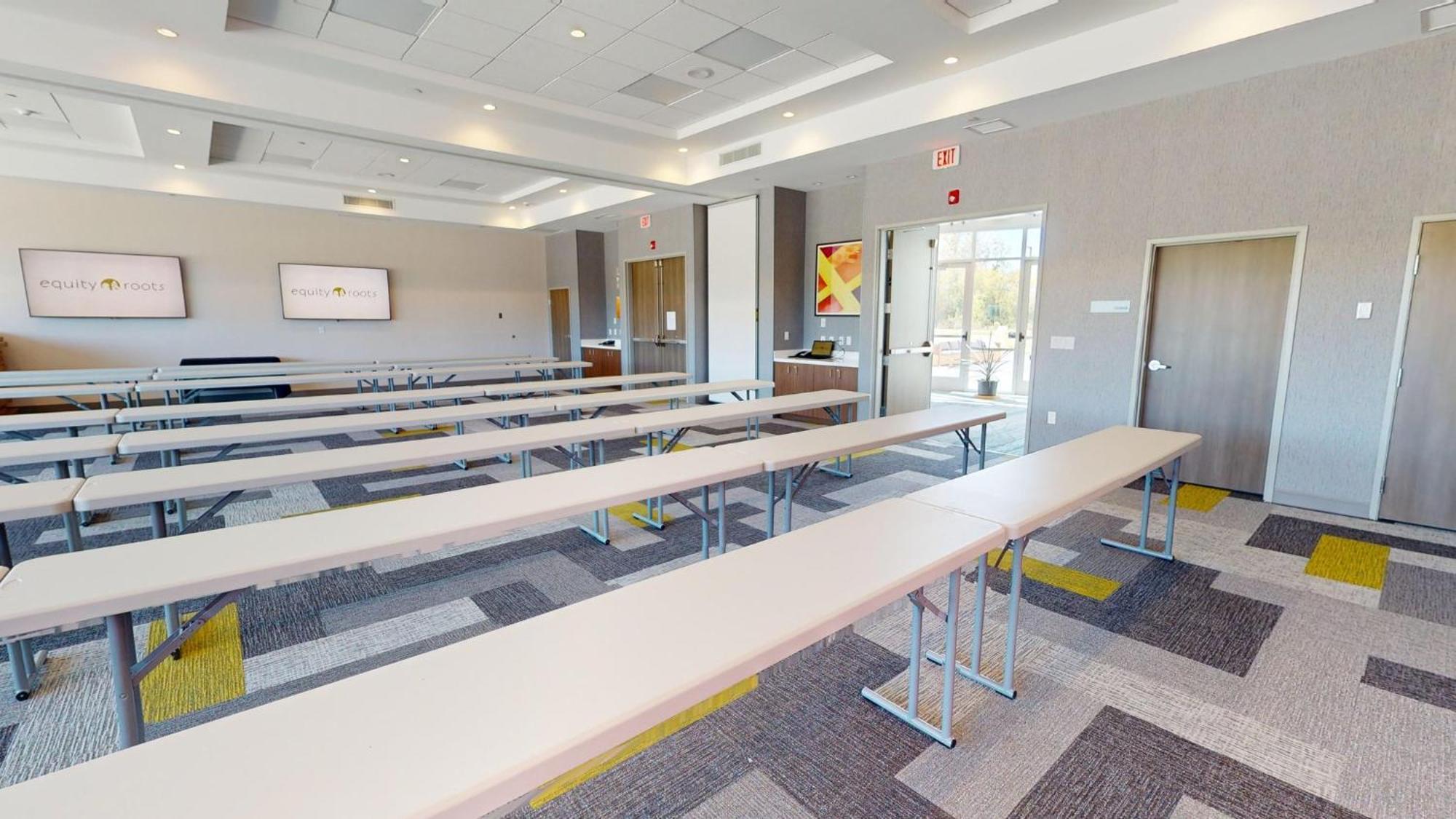 Holiday Inn Express & Suites Chicago Schaumburg By Ihg Экстерьер фото